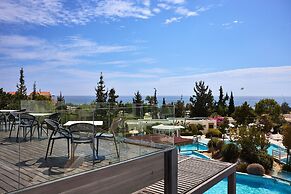 “Kiotari Miraluna Beach Resort”