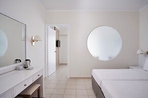 Kiotari Miraluna Resort