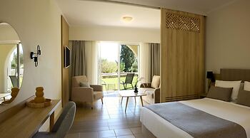 “Kiotari Miraluna Beach Resort”