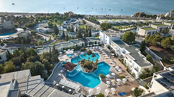 “Kiotari Miraluna Beach Resort”