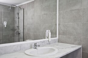 Kiotari Miraluna Resort