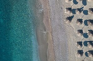 “Kiotari Miraluna Beach Resort”