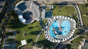 “Kiotari Miraluna Beach Resort”