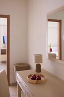 “Kiotari Miraluna Beach Resort”