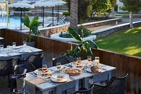 “Kiotari Miraluna Beach Resort”