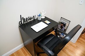 Luxury 2 Bedroom - 2 Bath Apartment Fenway- Boston