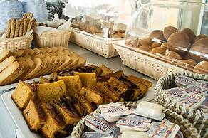 Paradise Beach Hotel