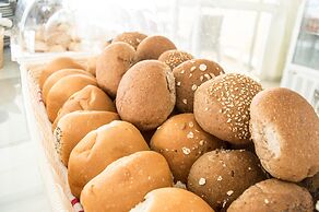 Paradise Beach Hotel