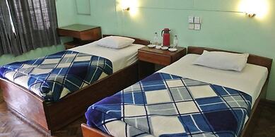 Nanda Wunn Hotel - Hostel