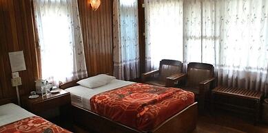 Nanda Wunn Hotel - Hostel