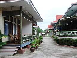Nanda Wunn Hotel - Hostel