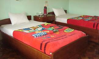Nanda Wunn Hotel - Hostel