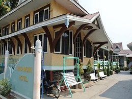 Nanda Wunn Hotel - Hostel