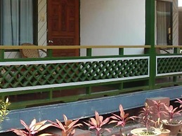 Nanda Wunn Hotel - Hostel