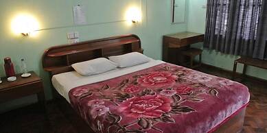 Nanda Wunn Hotel - Hostel