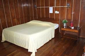 Nanda Wunn Hotel - Hostel