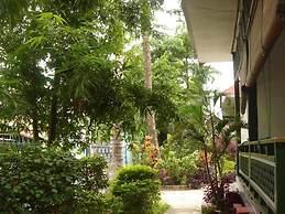 Nanda Wunn Hotel - Hostel