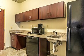 Cobblestone Hotel & Suites - Greenville