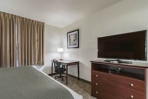 Cobblestone Hotel & Suites - Greenville
