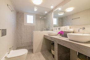 Ammoudi Harmony Villa