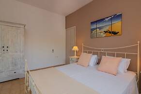 Ammoudi Harmony Villa