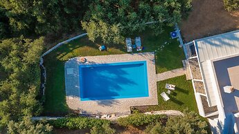 Ammoudi Harmony Villa