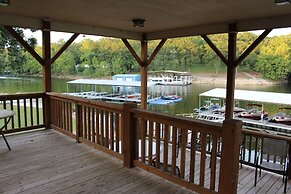 Candlewyck Cove Resort