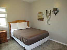 Candlewyck Cove Resort