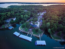Candlewyck Cove Resort