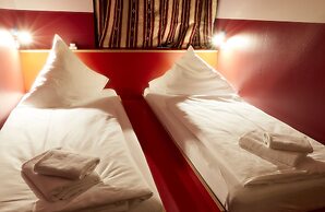 Ballhaus Berlin Hostel