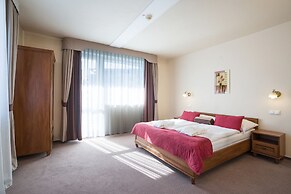 Hotel Dixon