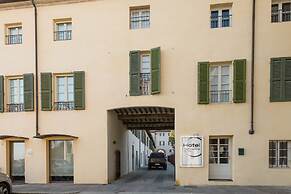 Hotel cortaccia sanvitale