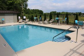 Holiday Inn Express & Suites Hendersonville SE - Flat Rock by IHG