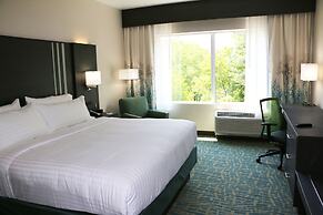 Holiday Inn Express & Suites Hendersonville SE - Flat Rock by IHG