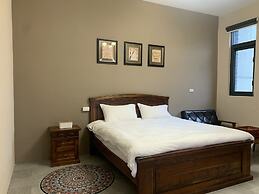 The Awesome Manor