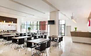 Amaris Hotel Mampang - Jakarta