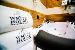 Hotel White House