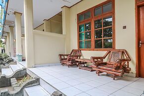 Super OYO 1654 Maha Bharata Kuta Inn