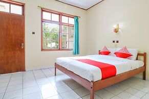 Super OYO 1654 Maha Bharata Kuta Inn