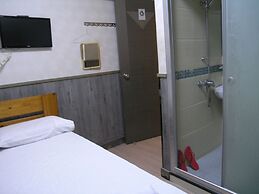 Majestic 7 Guest House