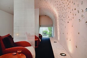 River Retreat GARAKU