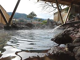 River Retreat GARAKU