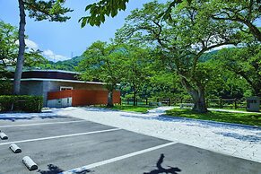 River Retreat GARAKU