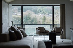 River Retreat GARAKU