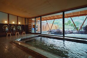 River Retreat GARAKU