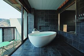 River Retreat GARAKU