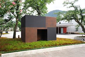 River Retreat GARAKU