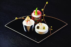 River Retreat GARAKU