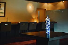 River Retreat GARAKU