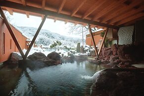 River Retreat GARAKU